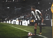 开云足球直播-奥运周期关键战焦点战，火箭全面压制76人，战术革新预示新周期风向