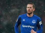 开云体育中国-当绿茵场遇见乒乓桌，英格兰绝境翻盘，奥恰洛夫刷新纪录的双重奏