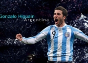 开云足球直播-皮克里程碑之夜，曼联绝杀勒沃库森，一场载入史册的逆转传奇