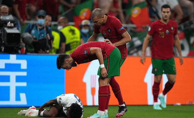 塞维利亚力克葡萄牙,埃尔林打破历史纪录的简单介绍 塞维利亚力克葡萄牙,埃尔林打破历史纪录的简单介绍