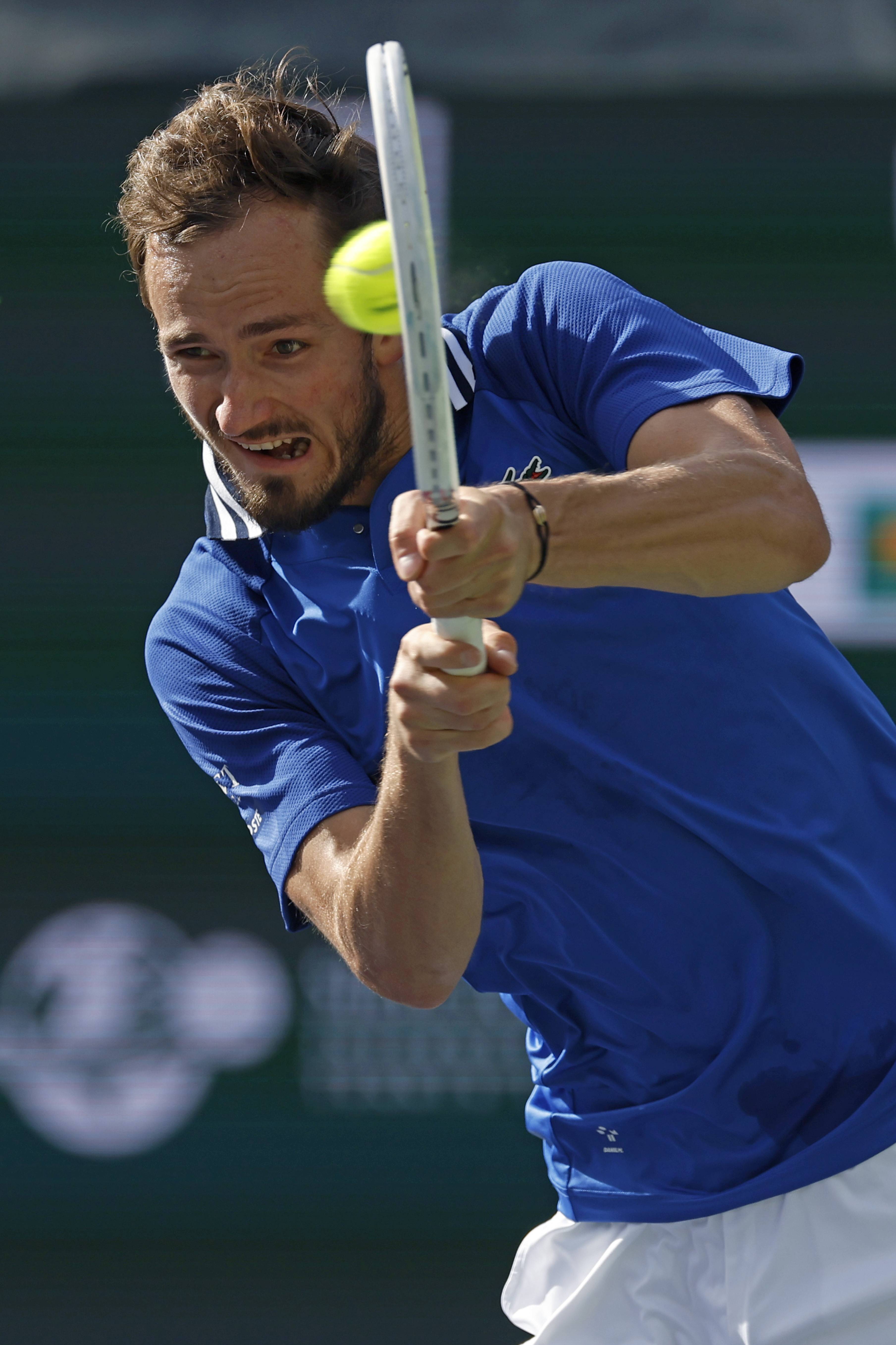 日本网球队血洗意大利网球队,梅德韦杰夫关键制胜的简单介绍 日本网球队血洗意大利网球队,梅德韦杰夫关键制胜的简单介绍