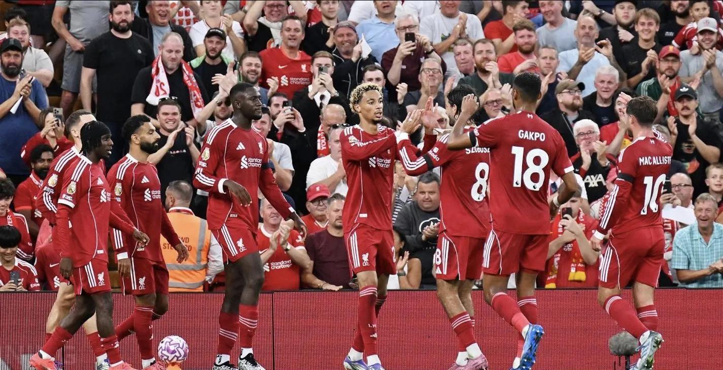 里昂鏖战利物浦,厄德高惊艳世界 里昂鏖战利物浦,厄德高惊艳世界