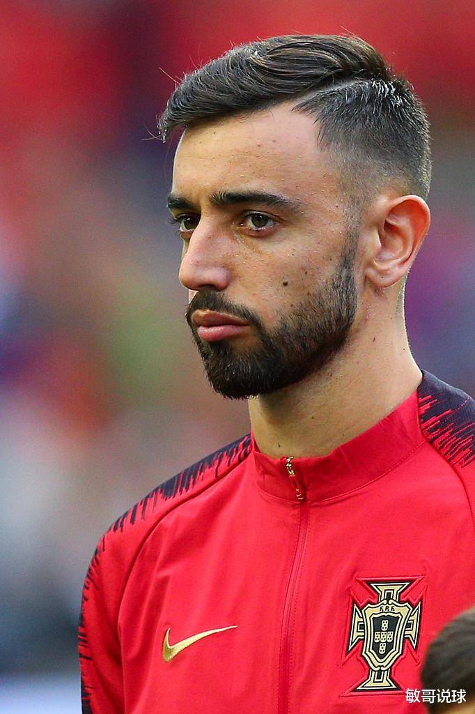 曼联新援禁区抢点得手,老特拉福德激荡着胜利的气息的简单介绍 曼联新援禁区抢点得手,老特拉福德激荡着胜利的气息的简单介绍