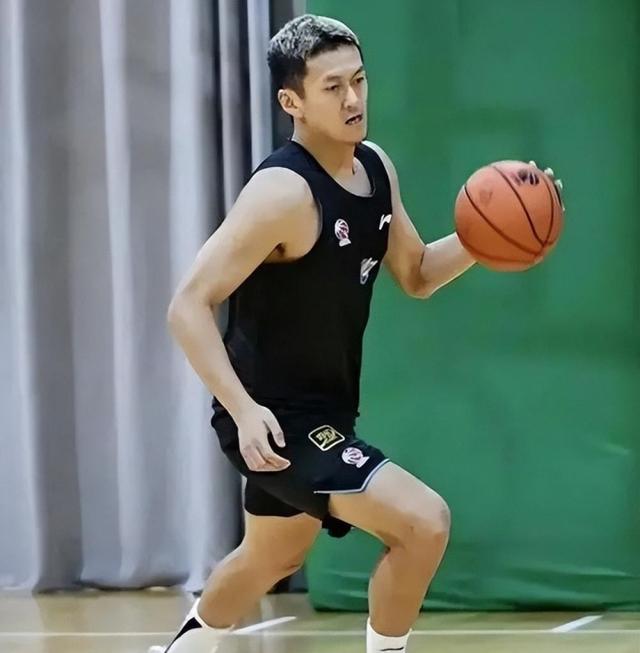 关于明星篮球运动员全心投入社会公益事业的信息 关于明星篮球运动员全心投入社会公益事业的信息