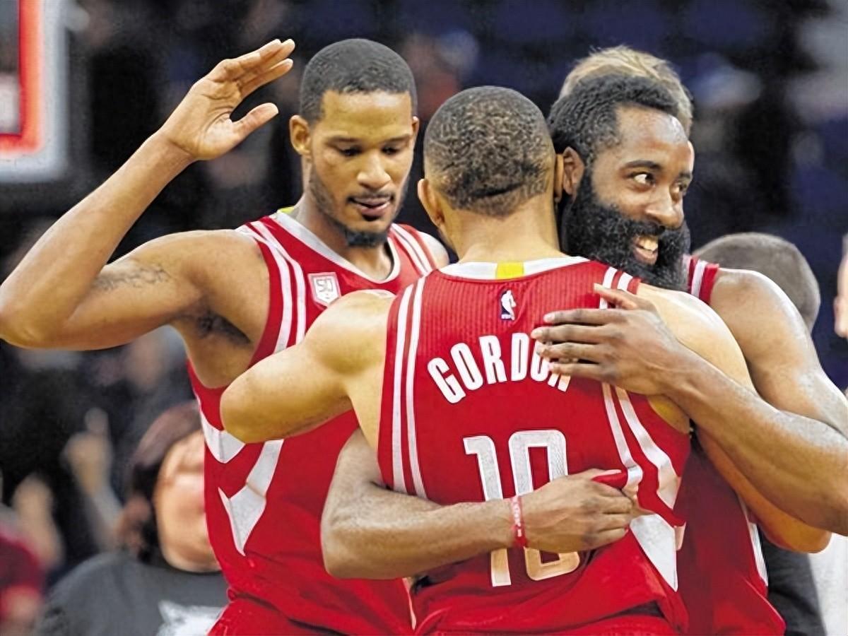 火箭客场大胜篮网,哈登连轰两场50+表现的简单介绍 火箭客场大胜篮网,哈登连轰两场50+表现的简单介绍