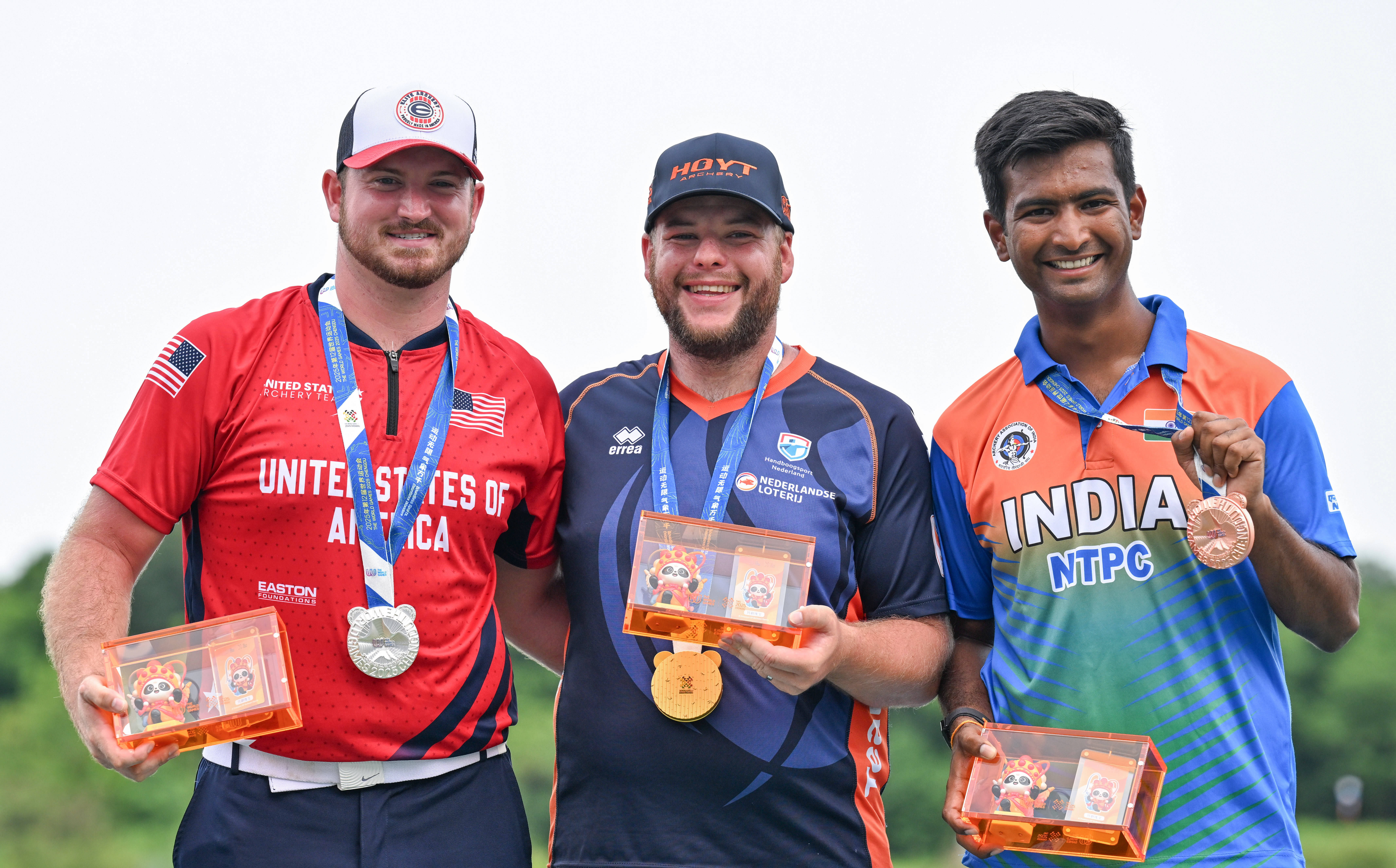 包含荷兰队在接力比赛中夺得金牌的词条 包含荷兰队在接力比赛中夺得金牌的词条