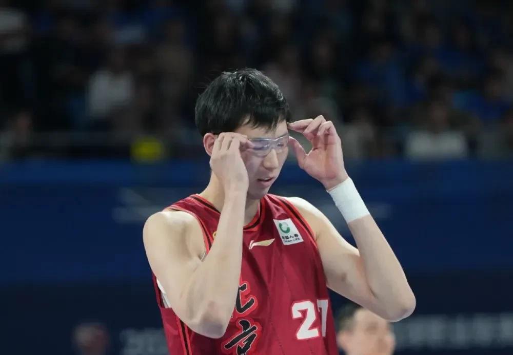 关于北京队轻取尼克斯,周琦状态火热的信息 关于北京队轻取尼克斯,周琦状态火热的信息