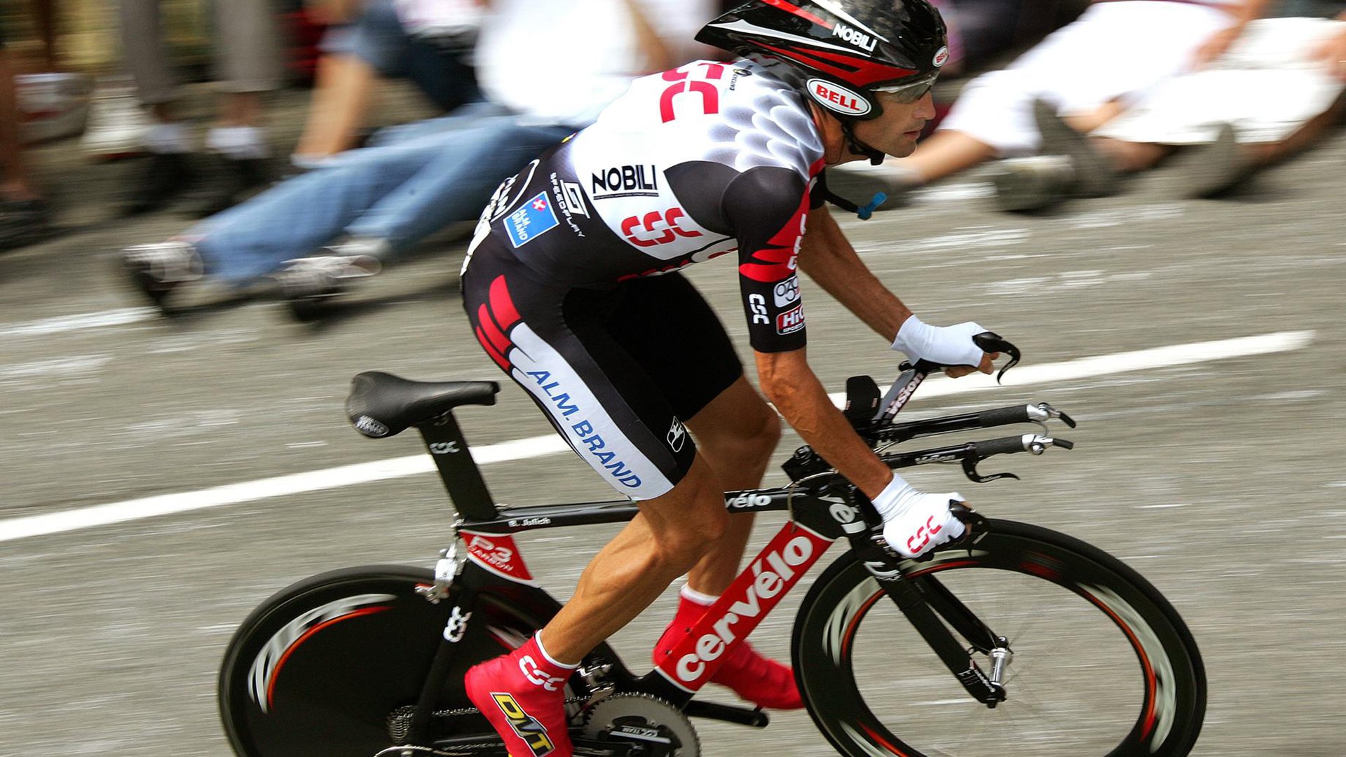 法拉利险胜威廉姆斯,阿隆索惊艳四座,一场载入史册的经典对决