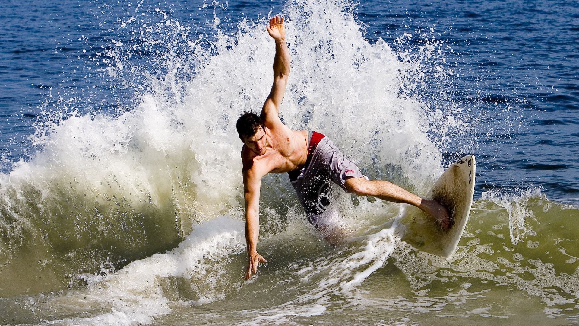 冰城鏖战，利拉德一剑封喉，当热火遭遇新疆队